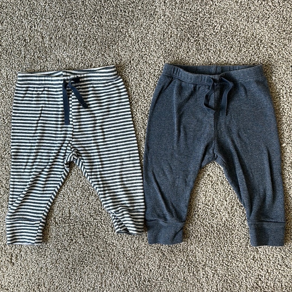 Baby Gap First Favorites Boy Pants 6-12 months - set of 2